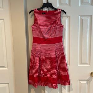 Talbots Women’s red and white sundress size 4 petite. Lined & perfect for July 4